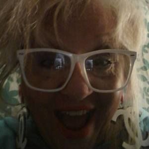 Meet your Posher, Denise